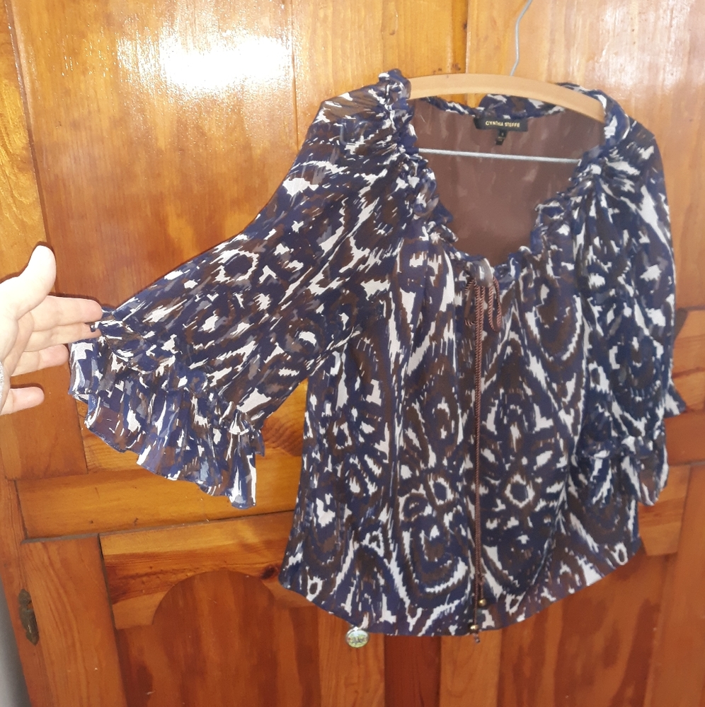 Small womans top Cynthia steffe